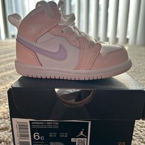 Nike Kids' Sneakers - Light Pink and White